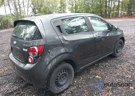 2016 Chevrolet Sonic Ls Auto из США, поврежденный, VIN 1G1JA6SH2G4167608